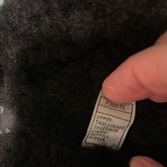 UGG Women's Flip Flop Slippers - Picture 9 of 10